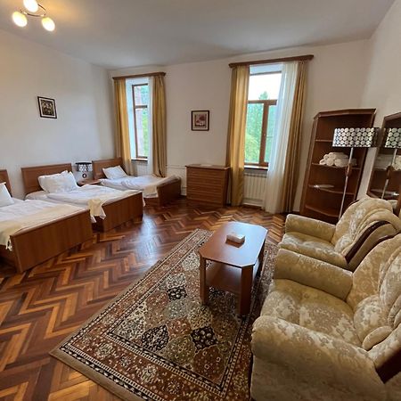 Diligence Hotel&restaurant Dilidzjan Buitenkant foto