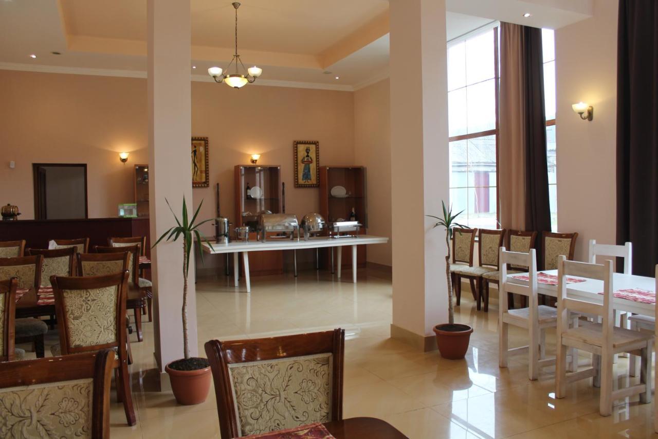 Diligence Hotel&restaurant Dilidzjan Buitenkant foto