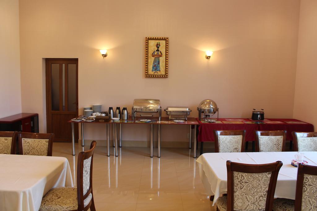 Diligence Hotel&restaurant Dilidzjan Buitenkant foto