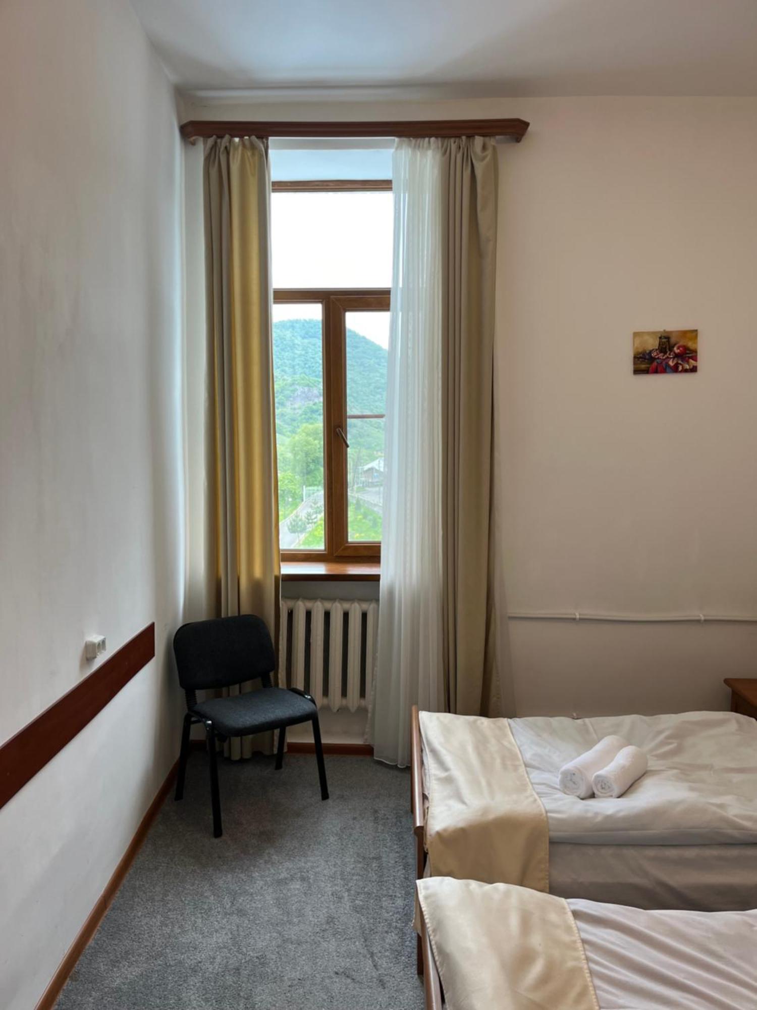 Diligence Hotel&restaurant Dilidzjan Buitenkant foto