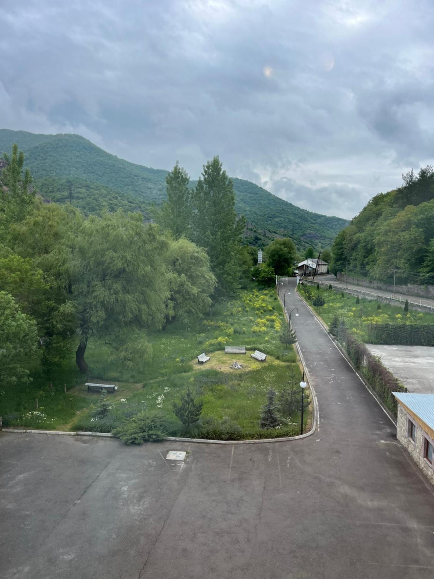 Diligence Hotel&restaurant Dilidzjan Buitenkant foto